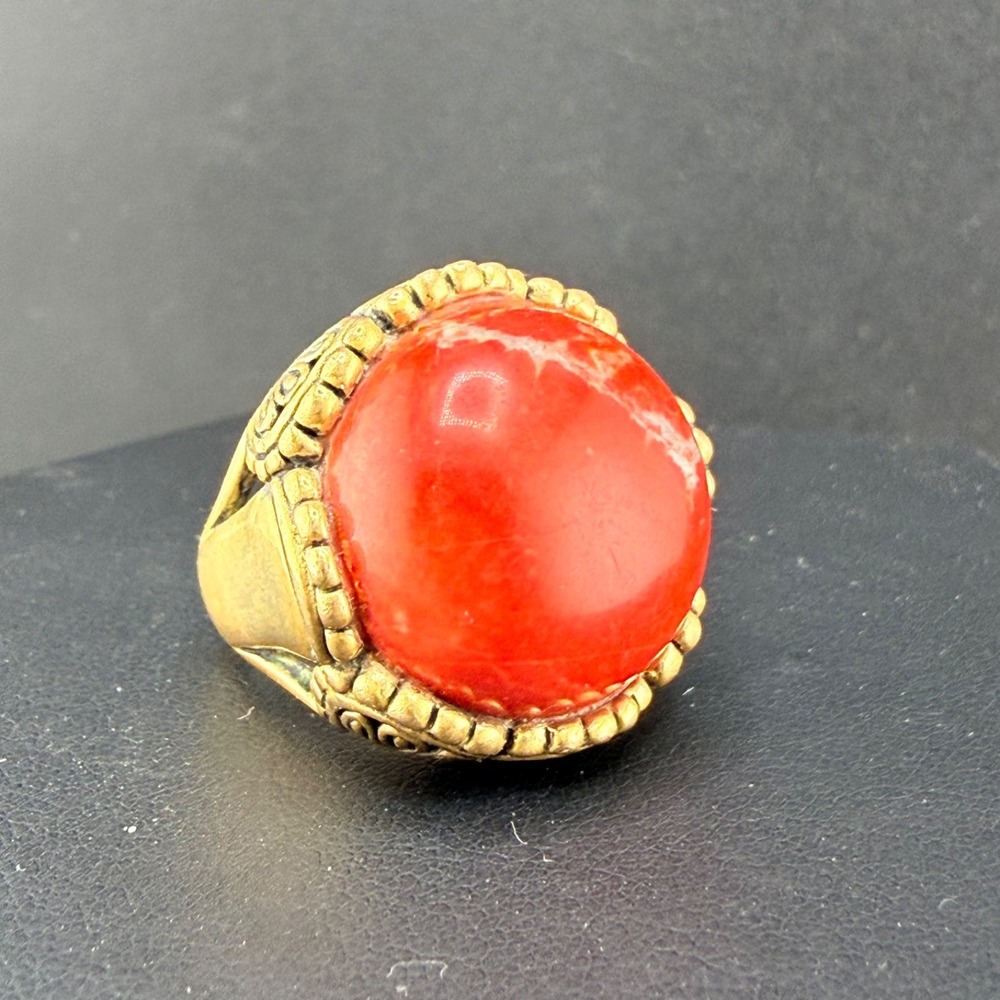 Vintage Polished Stone Ring Gold Tone Red Size 7‎